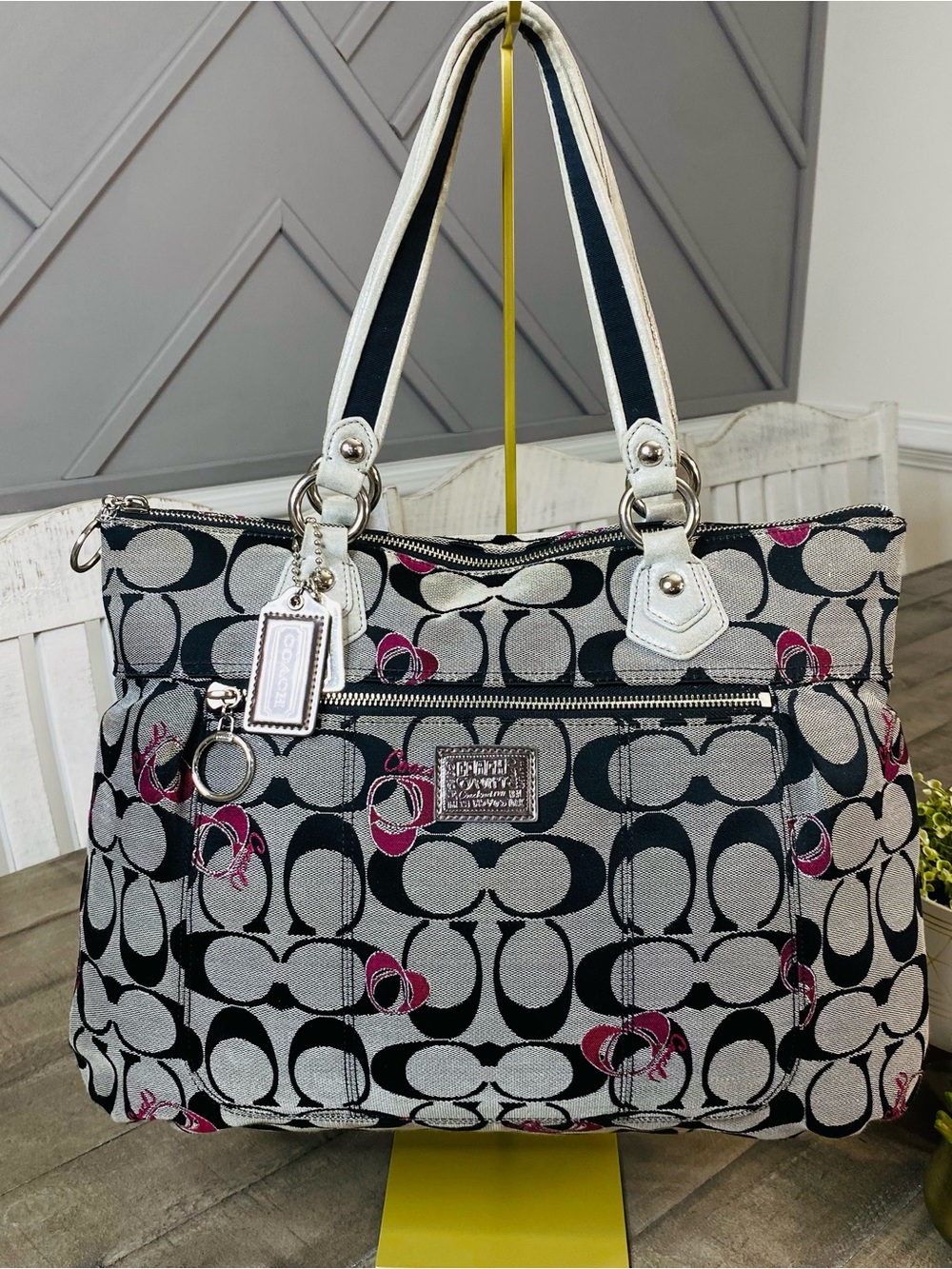 Coach Poppy (2011) Pop Signature Poppy Heart Glam Tote BAG Black Gray Wine 18711